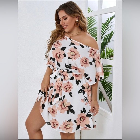 SOLD!!Shein Floral Dress - Picture 3 of 6